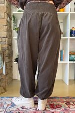 basso-baby-cord-shirring-genie-pant-coffee-bean7.jpg