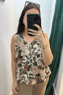 The-Bubble-Hem-Rose-Print-Top-Neutrals1.jpg