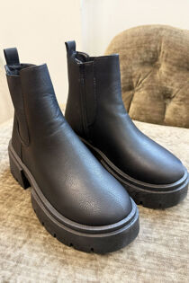 The-Everyday-Chunky-Boots-Black.jpg