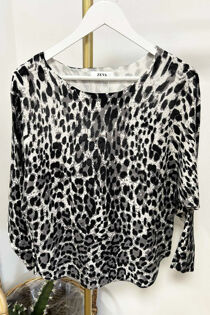 The-Hazel-Leopard-Knit-White.jpg
