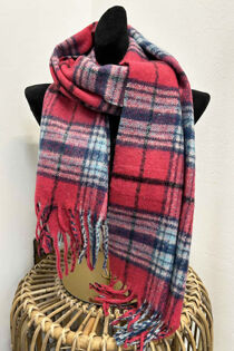 The-Loch-Lomond-Scarf-Magenta.jpg