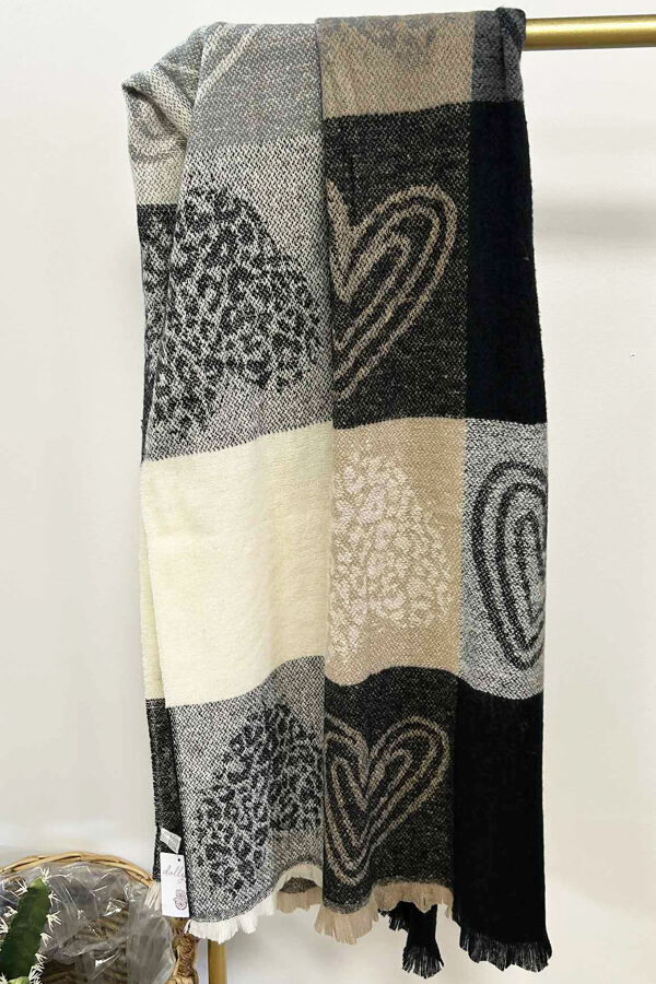 The-Heart-Checked-Scarf-Black.jpg