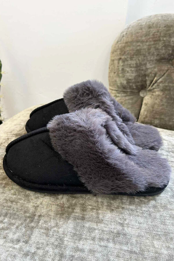 The-Huggs-Slippers-Black---Grey1.jpg