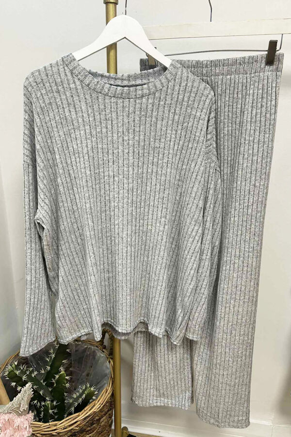 The-Ruby-Ribbed-Lounge-Set-Light-Grey.jpg