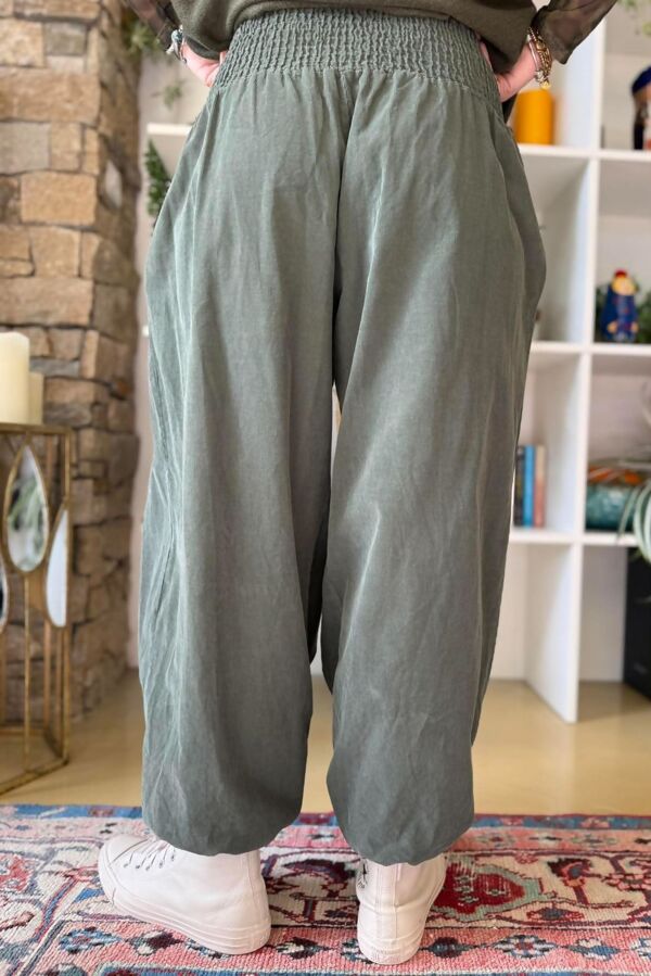 basso-baby-cord-shirring-genie-pant-khaki5.jpg